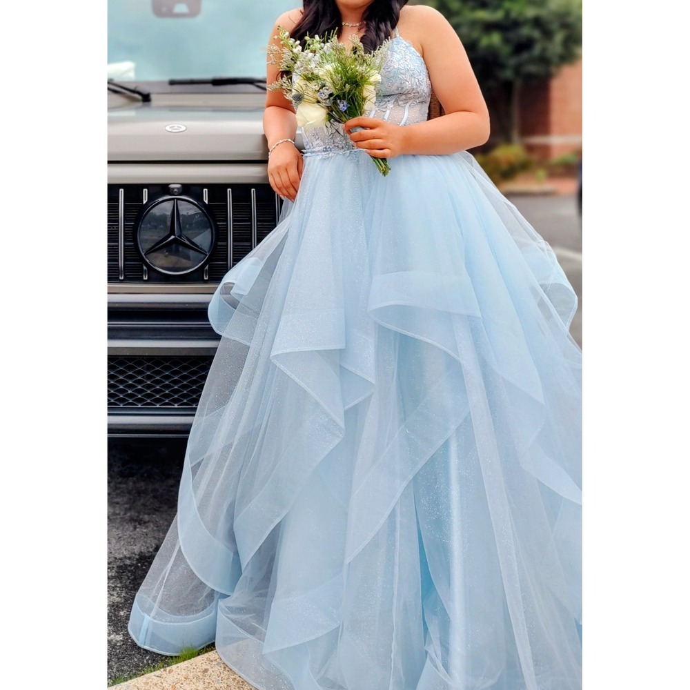 Light Blue Princess Prom Dress Size 6 Embroidered Formal Ball Gown Corset Back - Picture 8 of 9